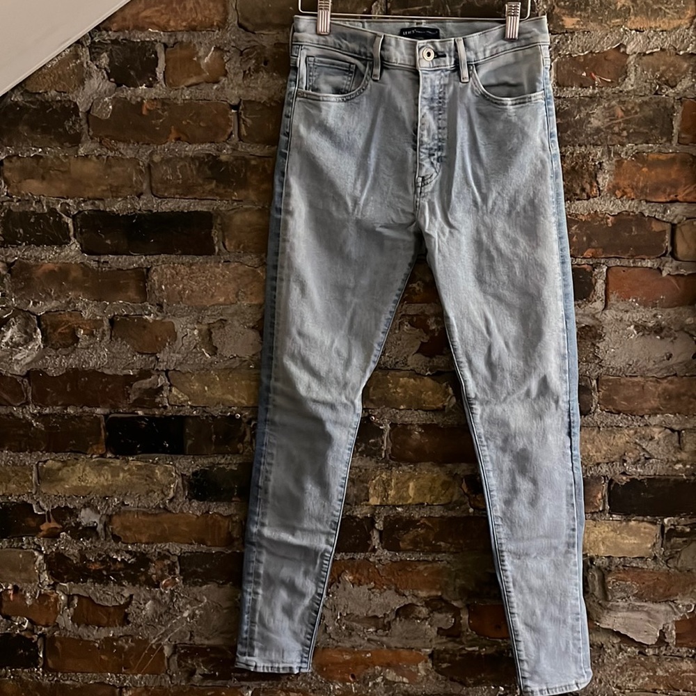Levi two-tone high waist skinny jeans size 29/30
